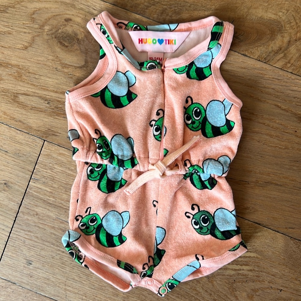 Hugo & Tiki Peach Bee Print Baby One-Piece Bodysuit